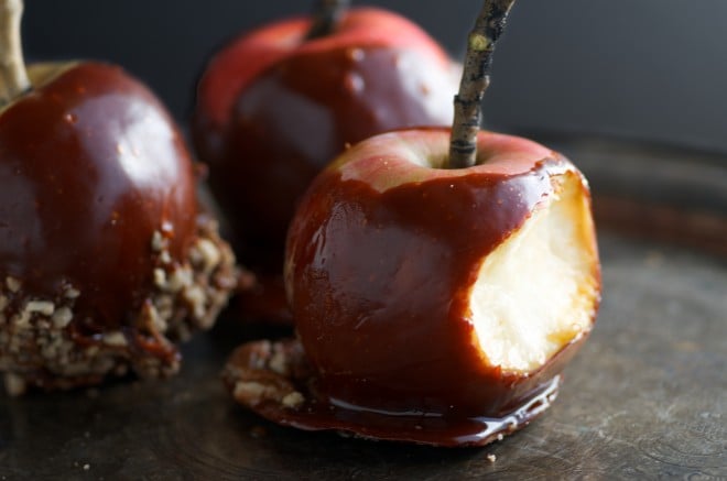 caramel-apples-horizontal-bite-1