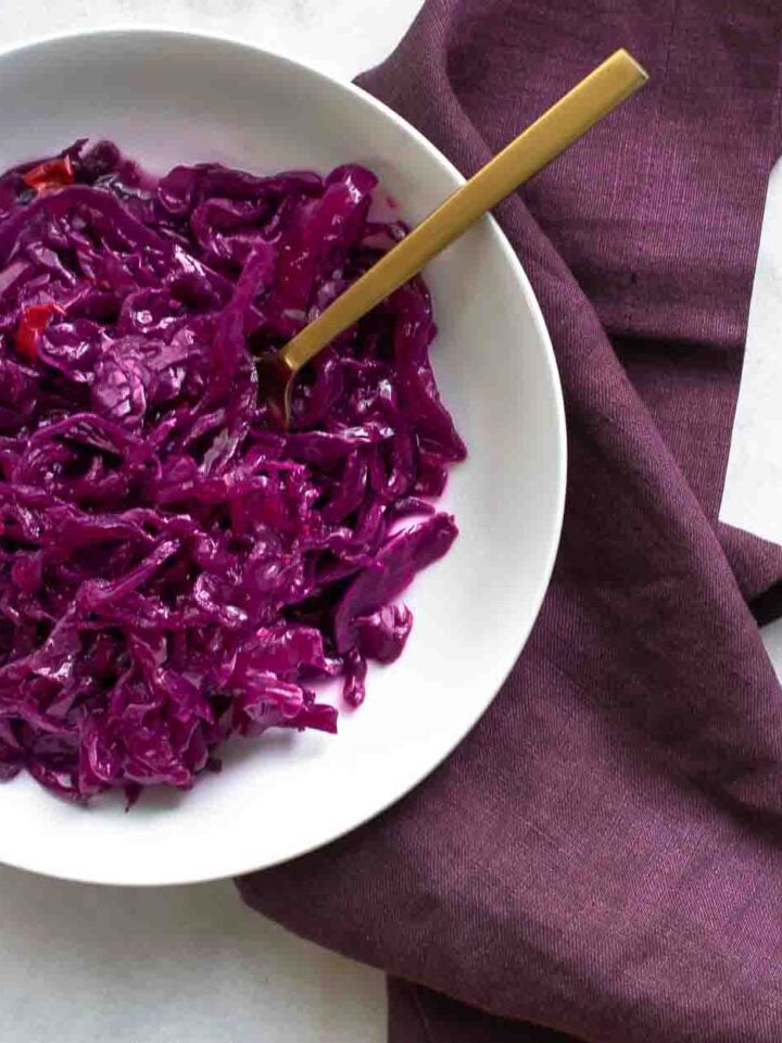 How to Make Sauerkraut (Easy Sauerkraut Recipe)