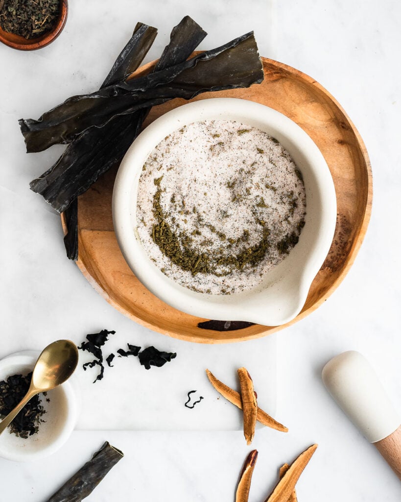 Mineral Salt with Sea Vegetables, Herbs and Reishi Mushroom